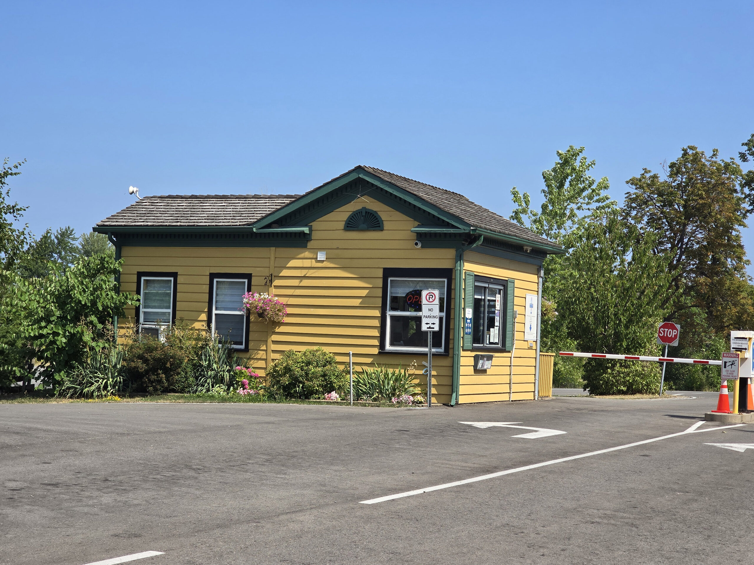 The gatehouse at Fifty Point Conservation Area.