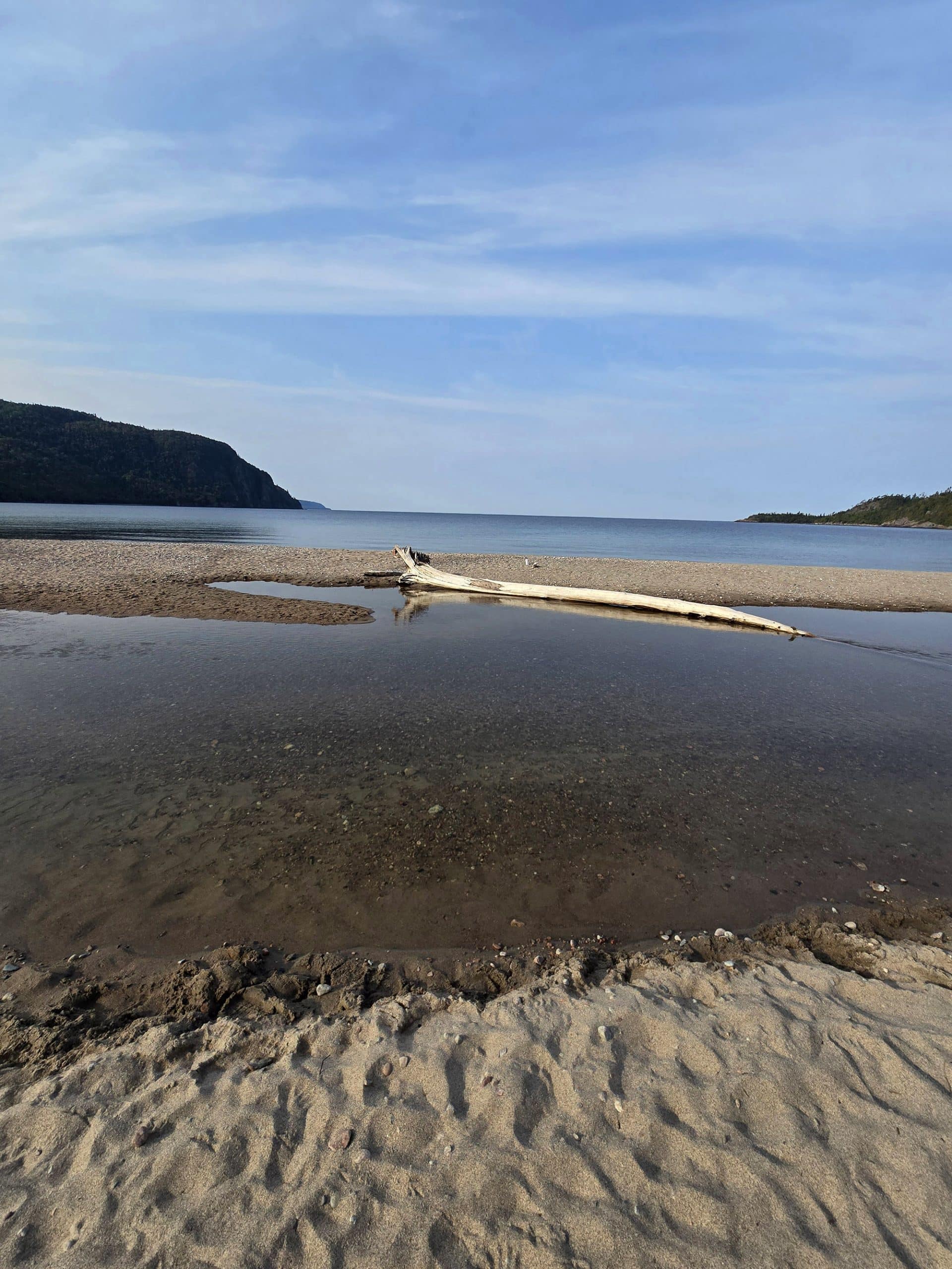 The beach at Old Woman Bay in Lake Superior Provincial Park.