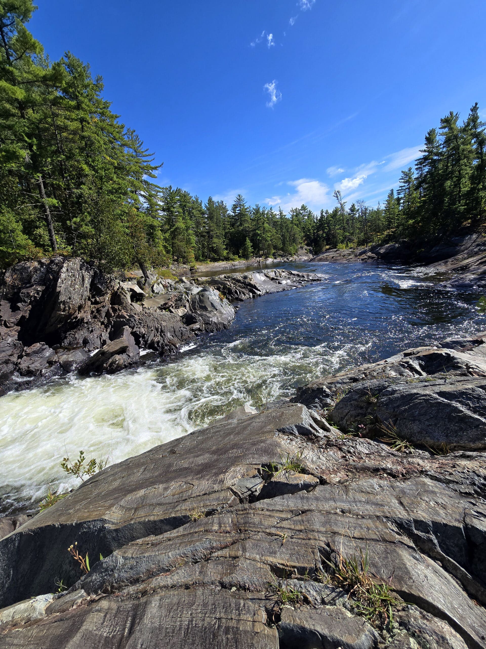 Falls and rapids on the aux sables river at chutes provincial park.