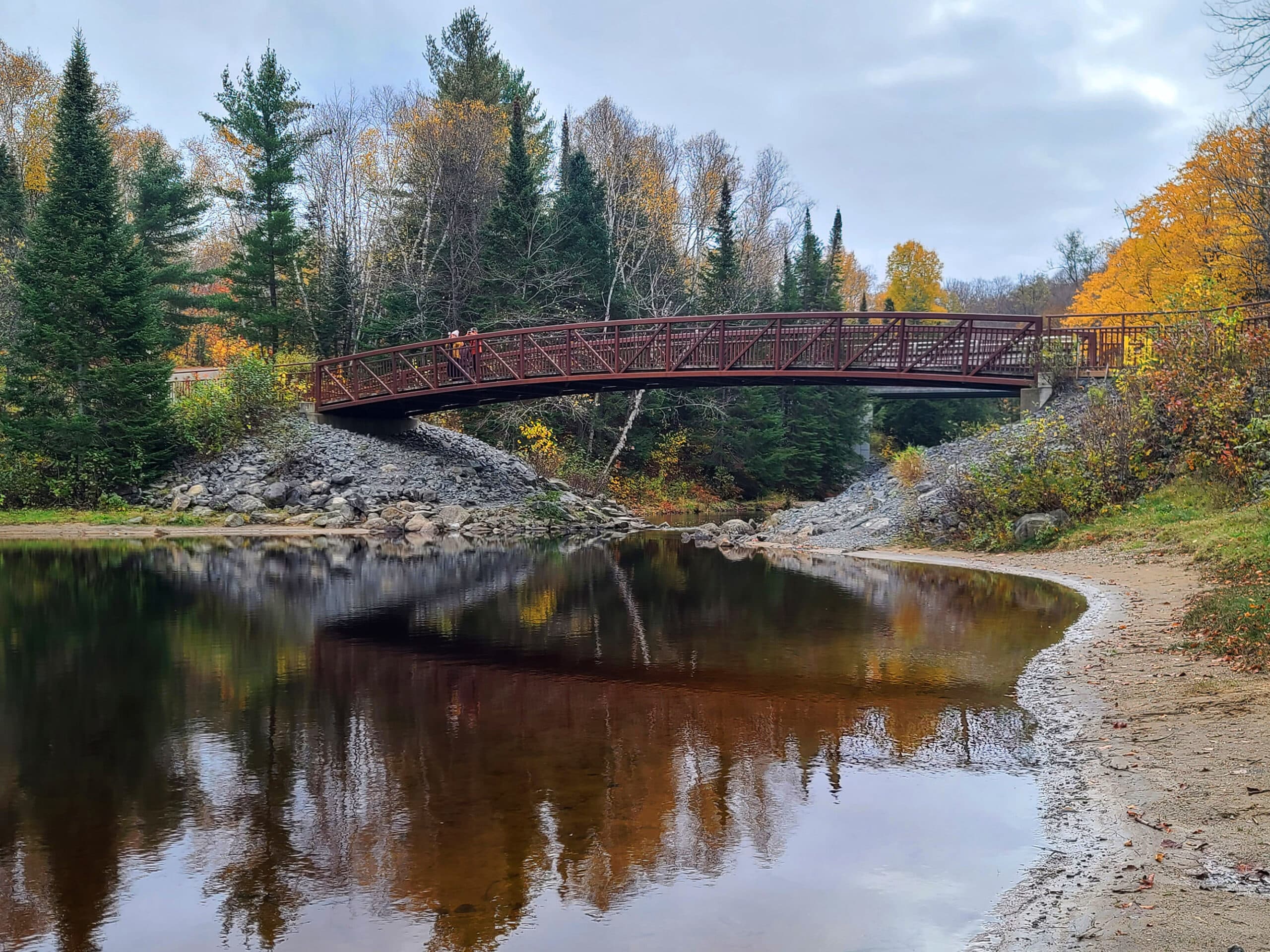 A walking bridge over the water near Arrowhead's dog beach.