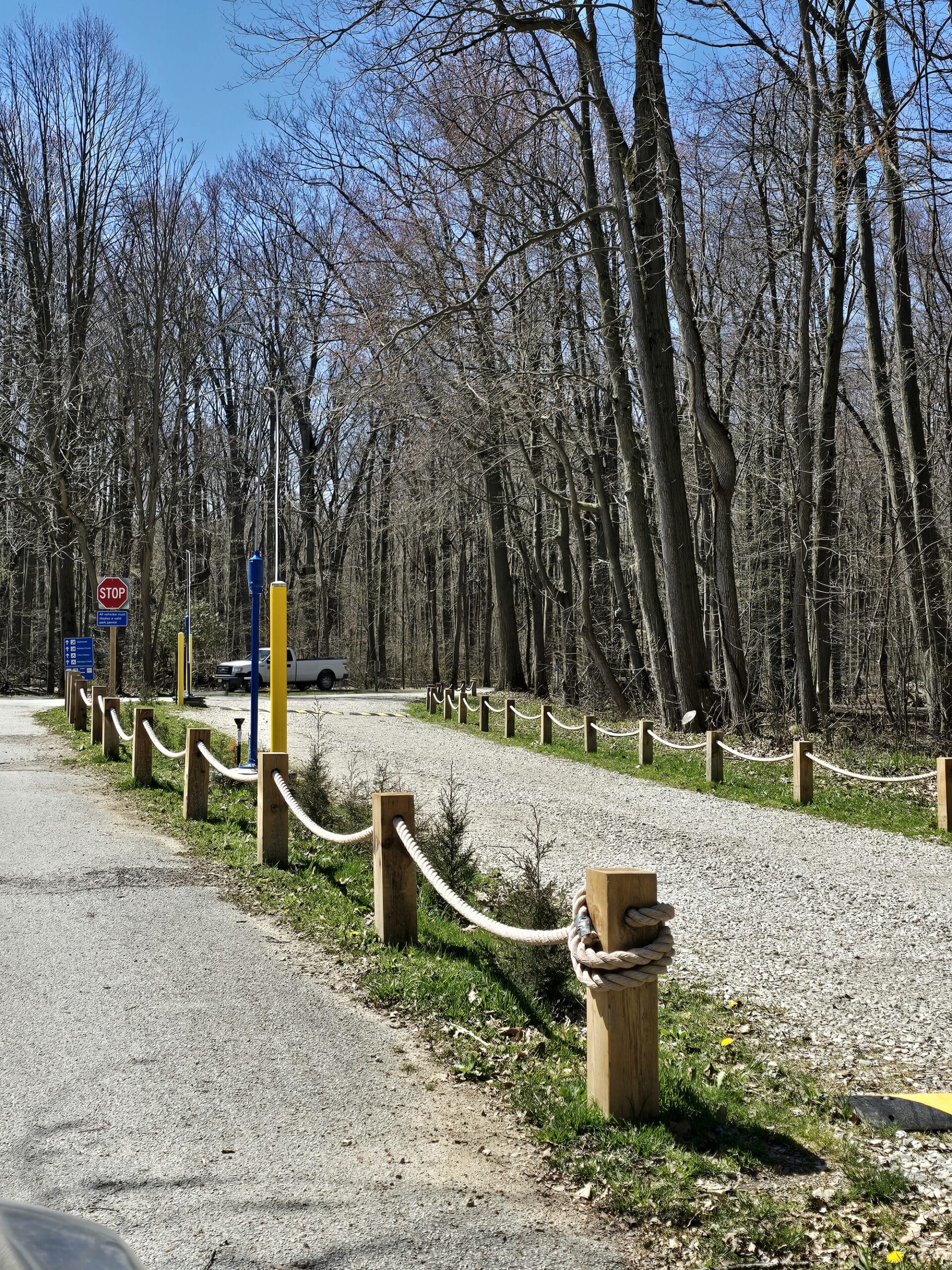 A single lane water fill station.