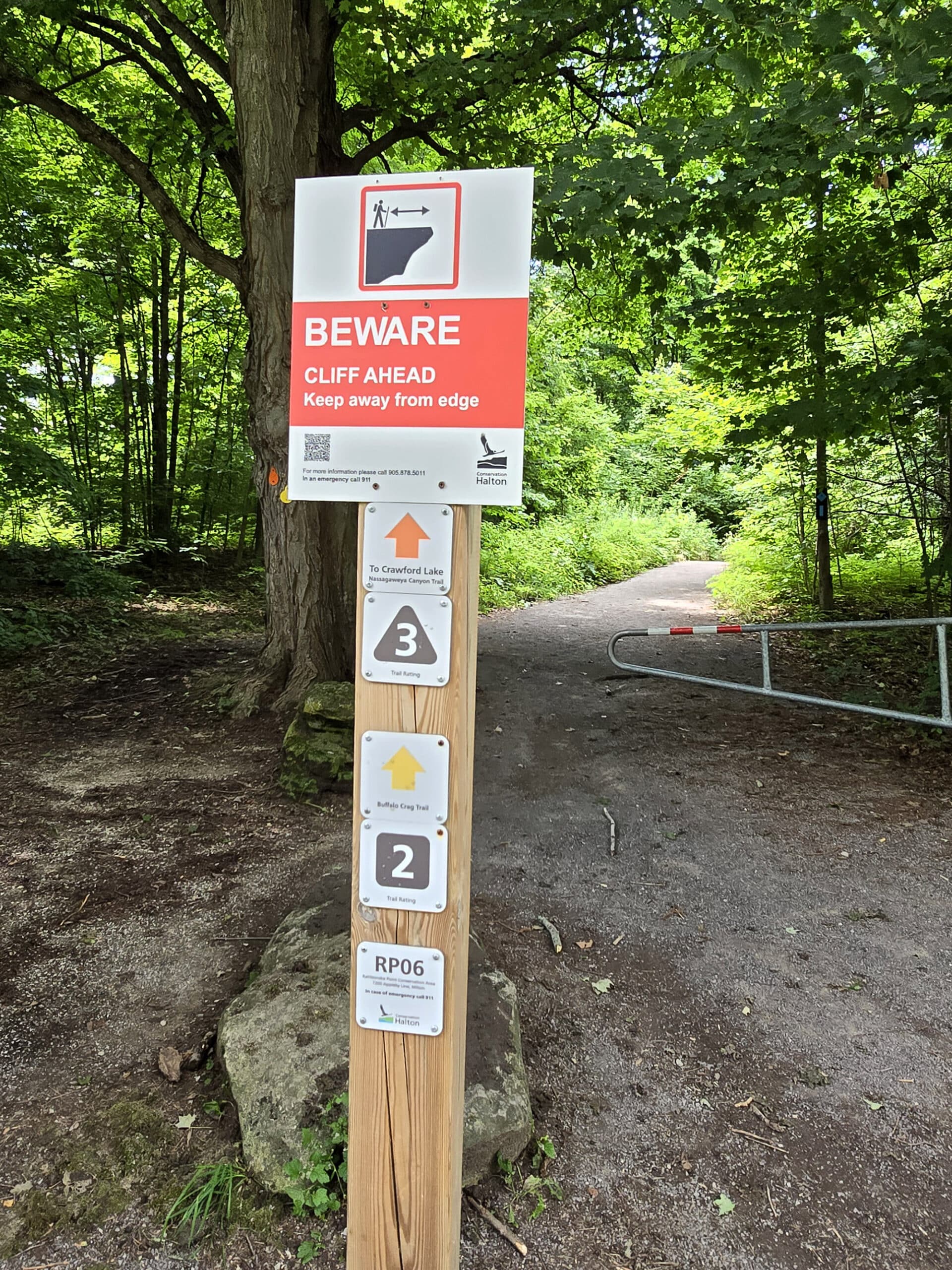 A trail sign at Rattlesnake Point Conservation Area.