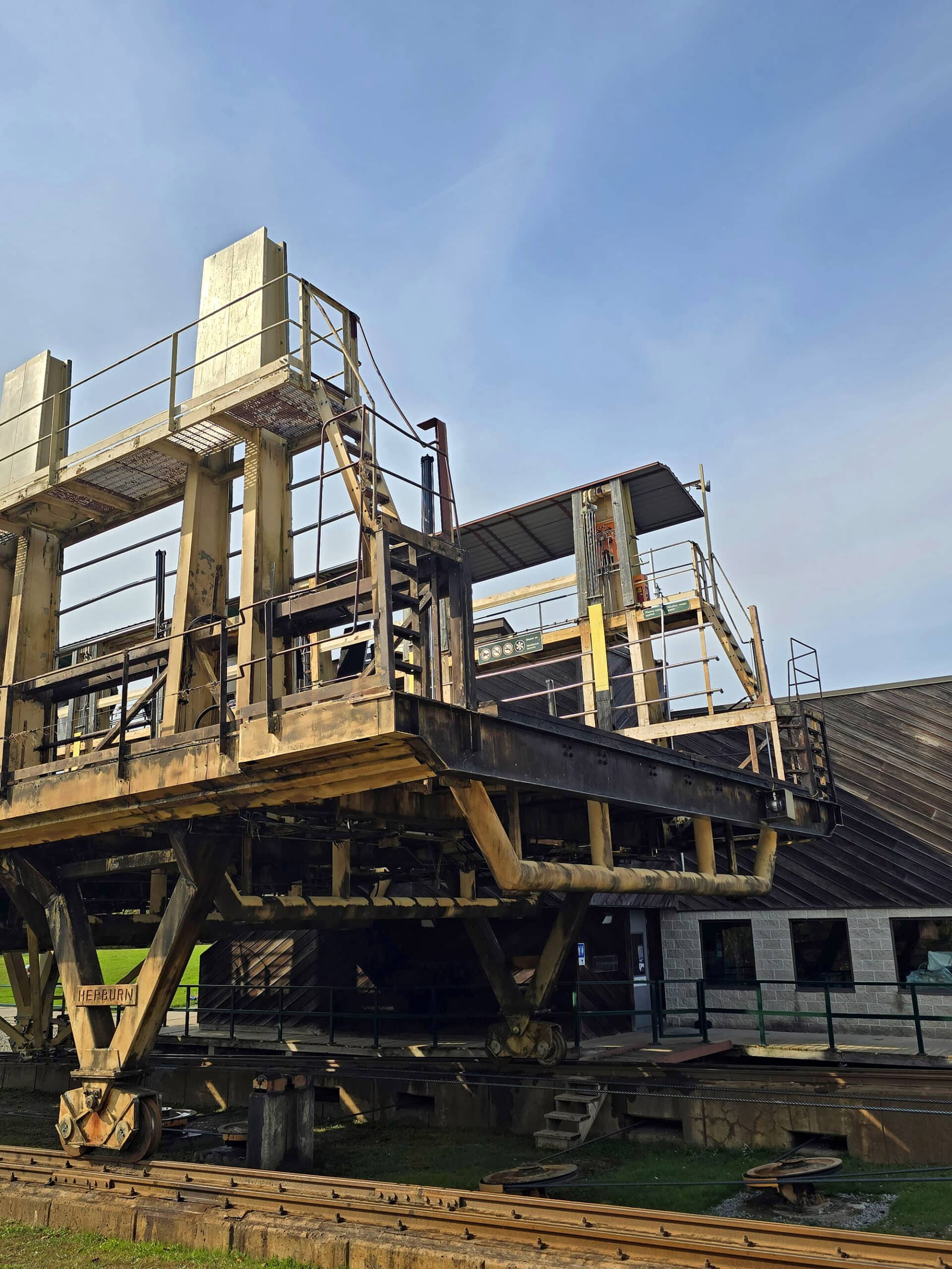 The Big Chute Marine Railcar in front of the Railway Visitor Centre.