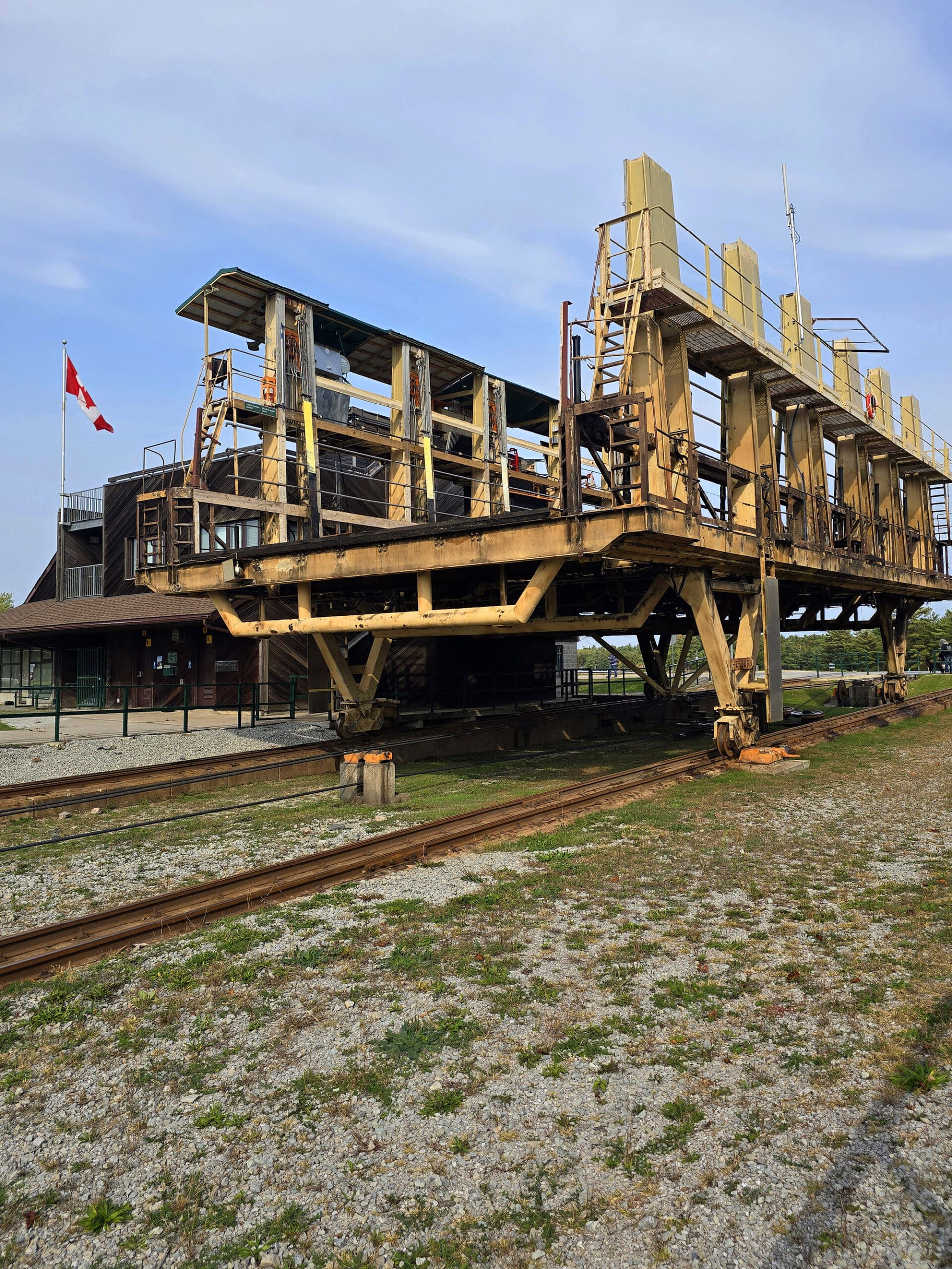 The Big Chute Marine Railcar in front of the Railway Visitor Centre.