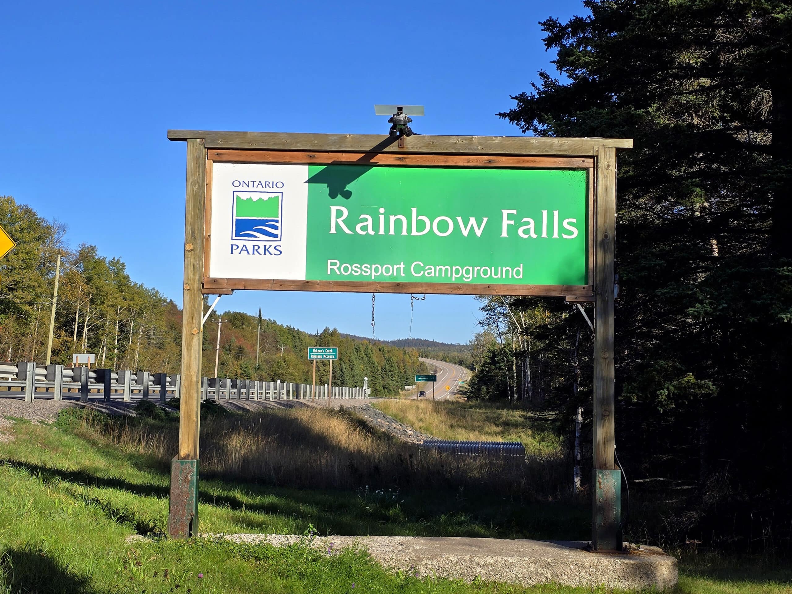 The rainbow falls provincial park sign.