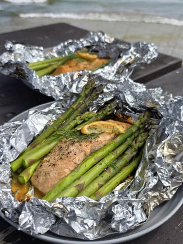 2 lemon dill foil packets with asparagus.