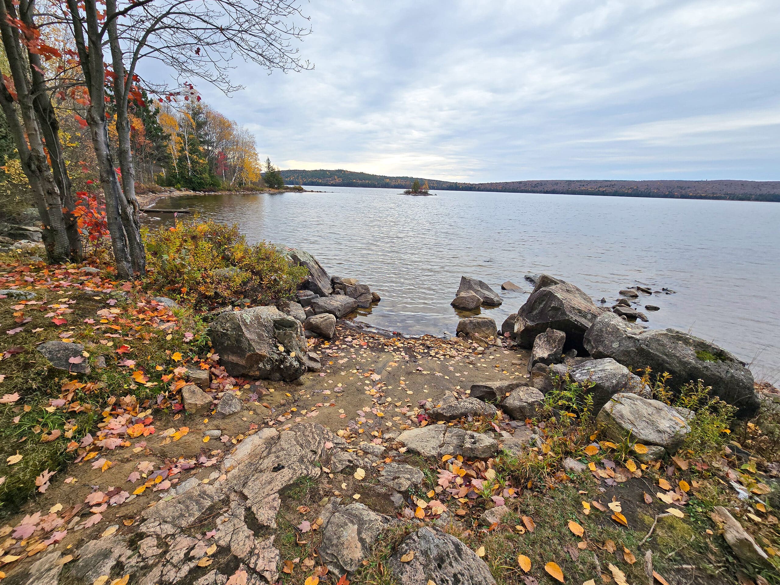 A rocky shoreline at Brent Campground in Algonquin Provincial Park.