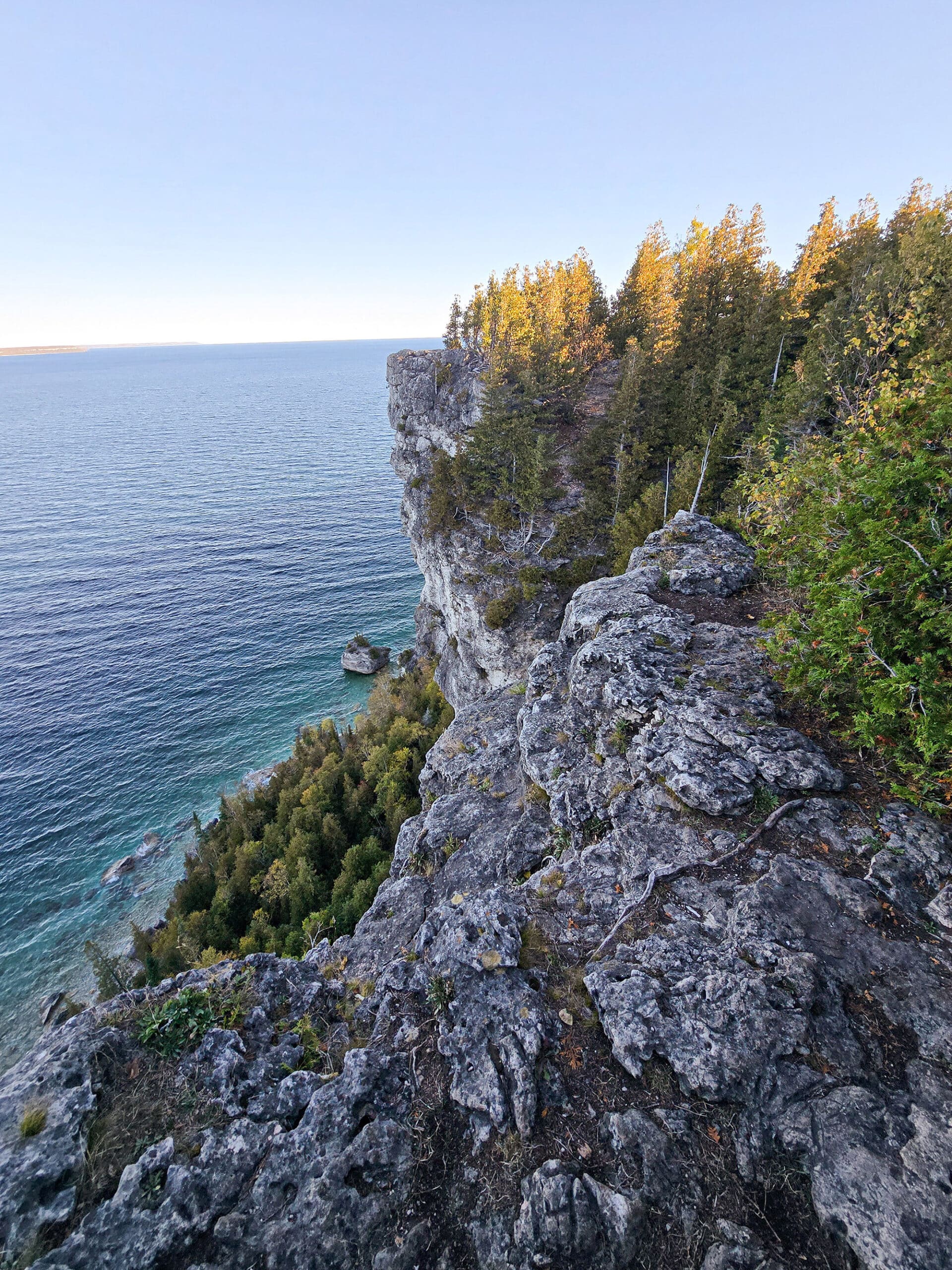 A view of Lion’s Head lookout, with georgian bay in the background.