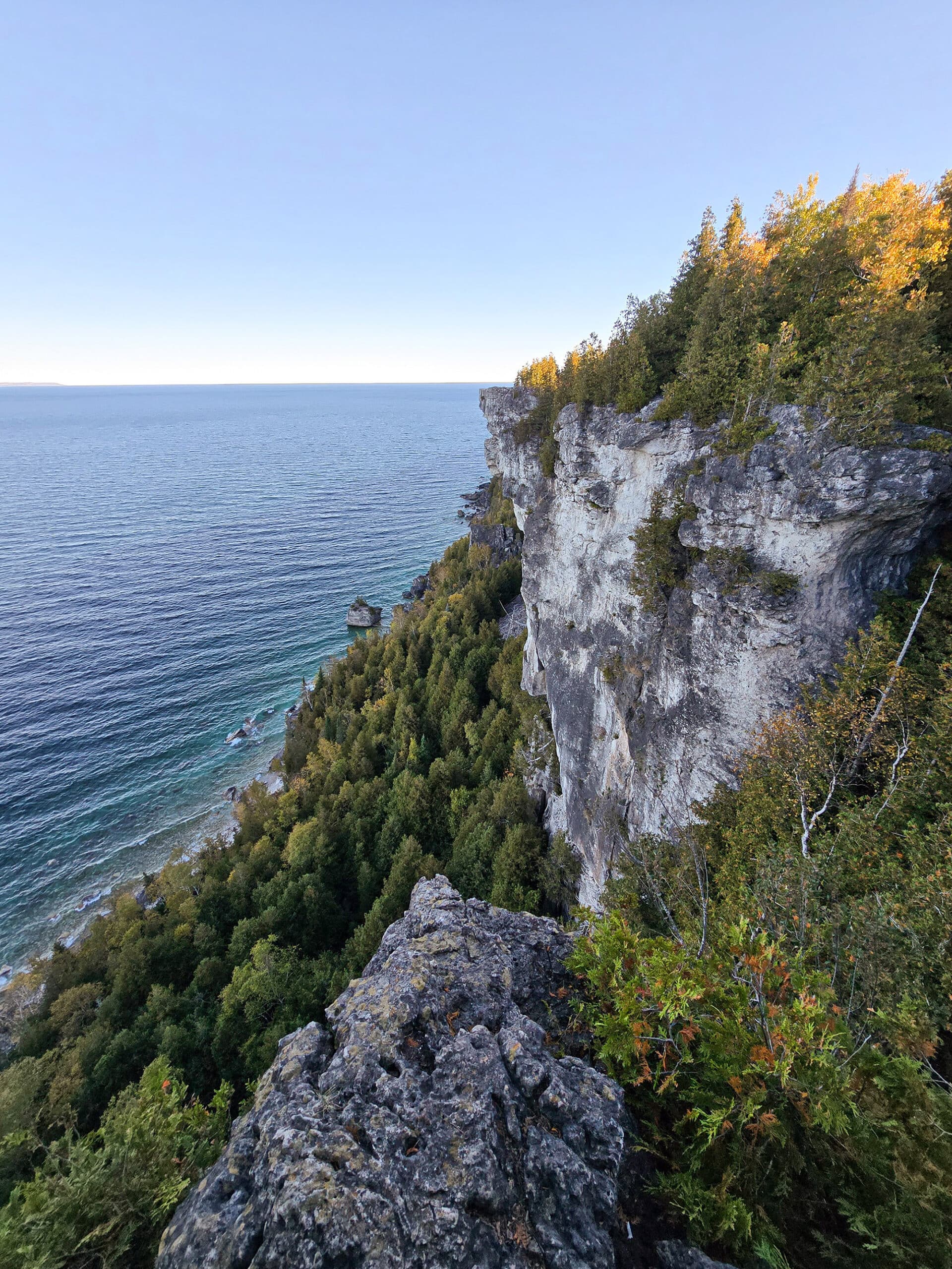 A view of Lion’s Head lookout, with georgian bay in the background.