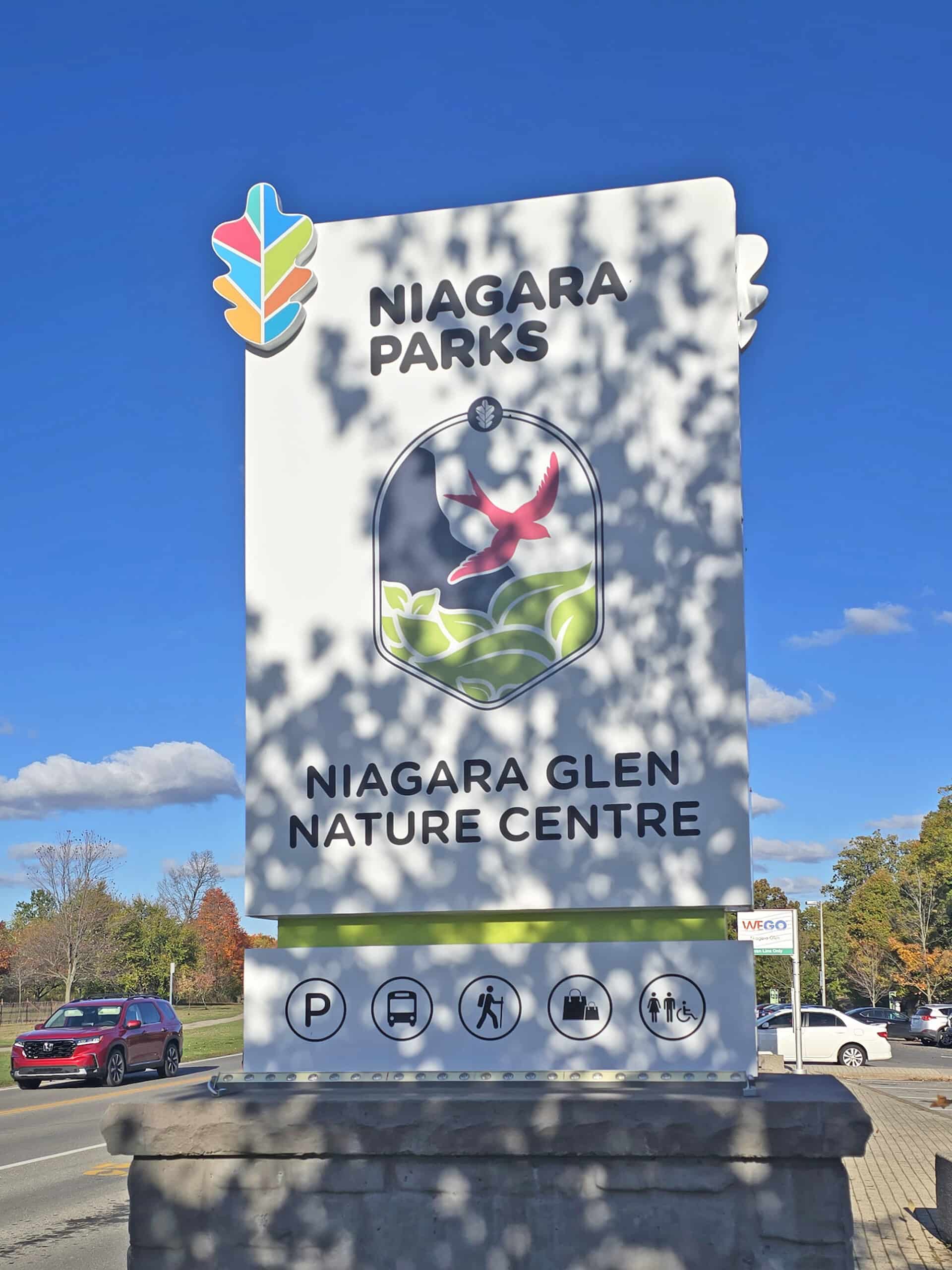 The niagara parks sign for niagara glen and nature centre.