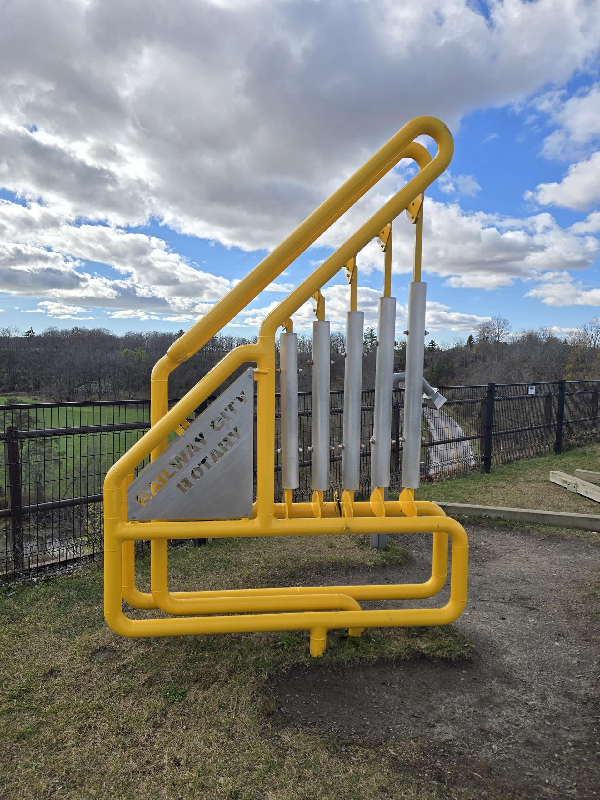 A metal art installation at st thomas elevated park.