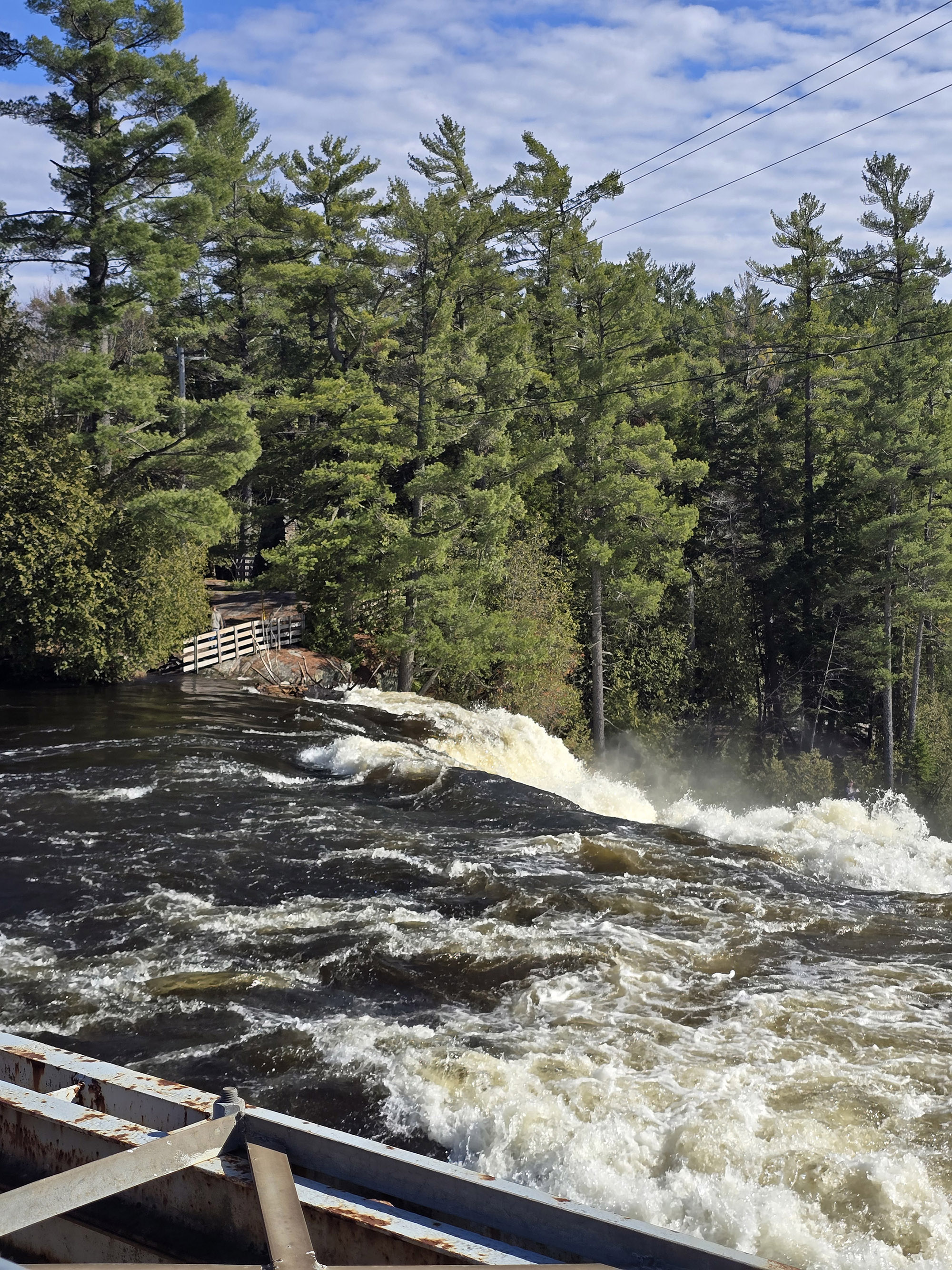 High Falls, a large cascade waterfall pm the Muskoka River.
