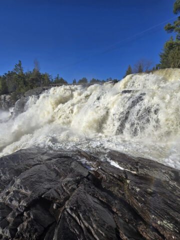 High Falls, a large cascade waterfall pm the Muskoka River.