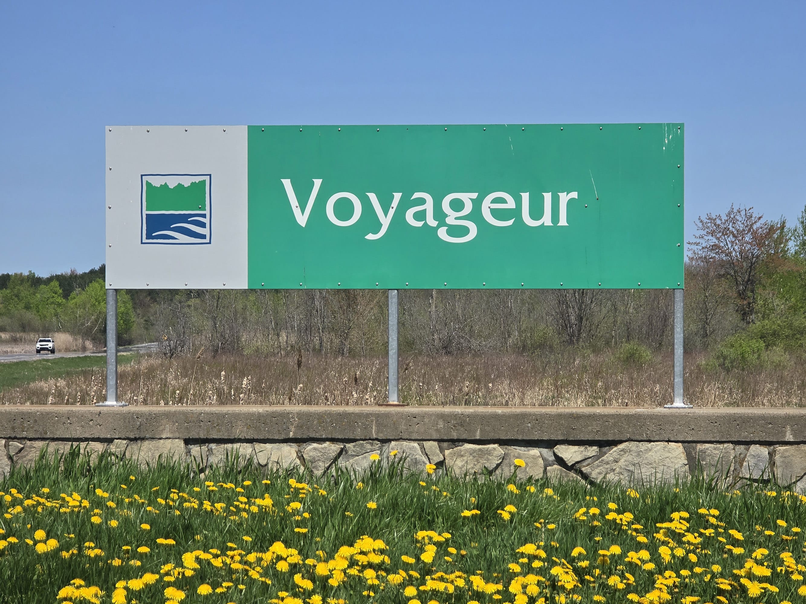 The Voyageur Provincial Park road sign.