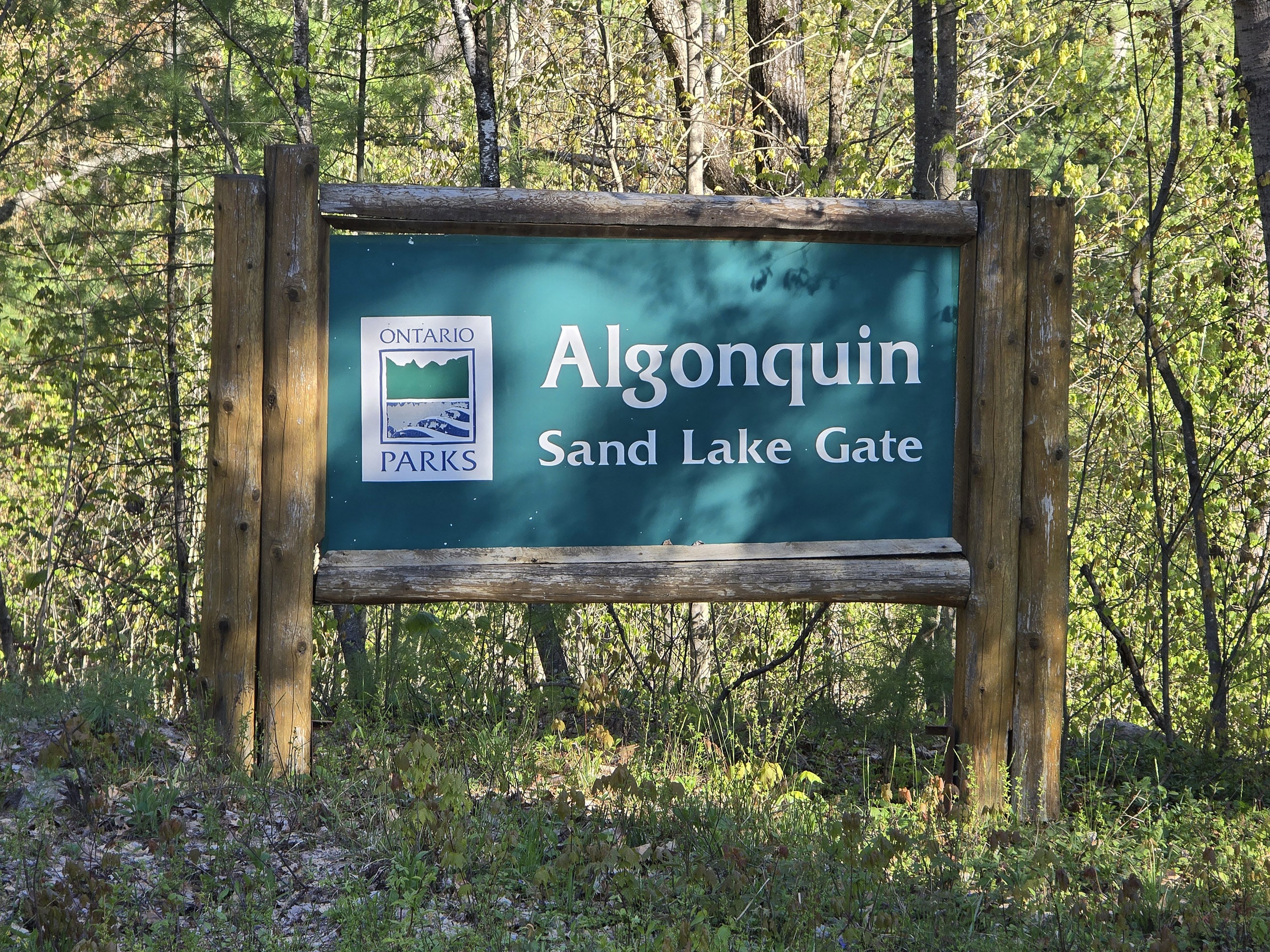 The Algonquin Provincial park sign for sand lake gate.