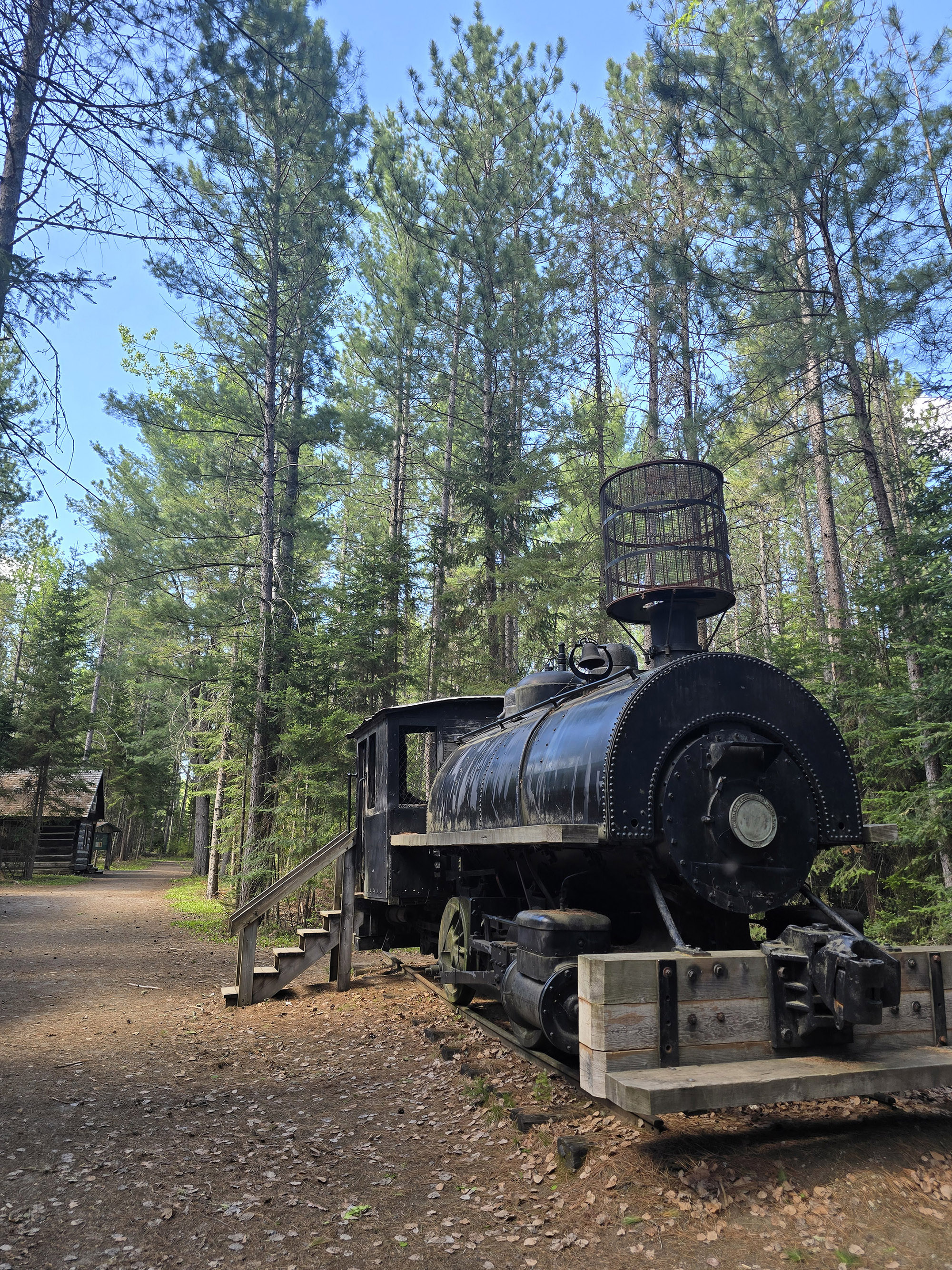 A scenic view along the outdoor exhibit trail in Algonquin Provincial Park.
