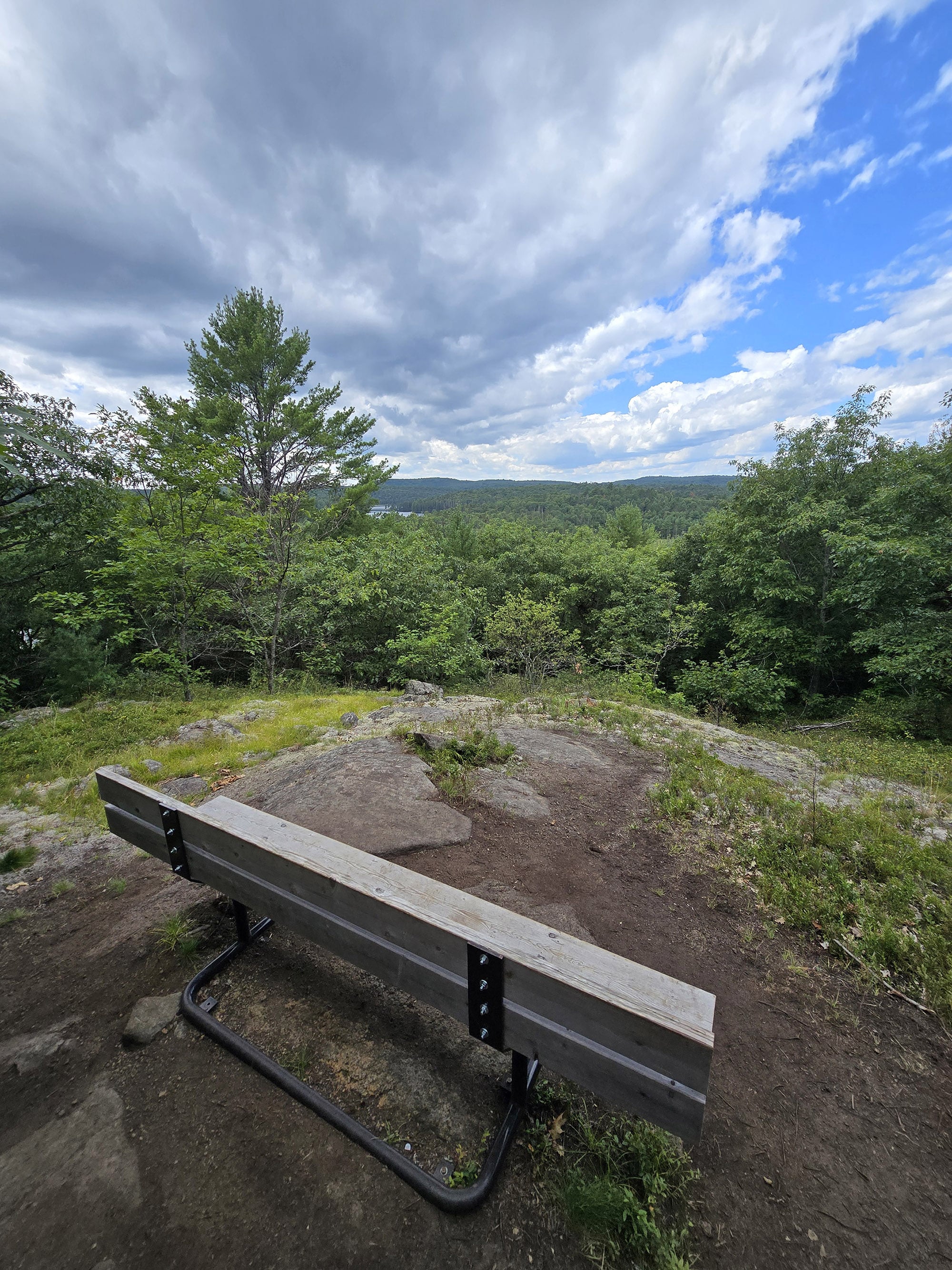 A scenic view along the Fork Lake Trail in Algonquin Provincial Park.